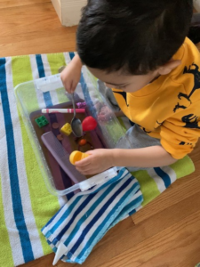 Water and play objects2